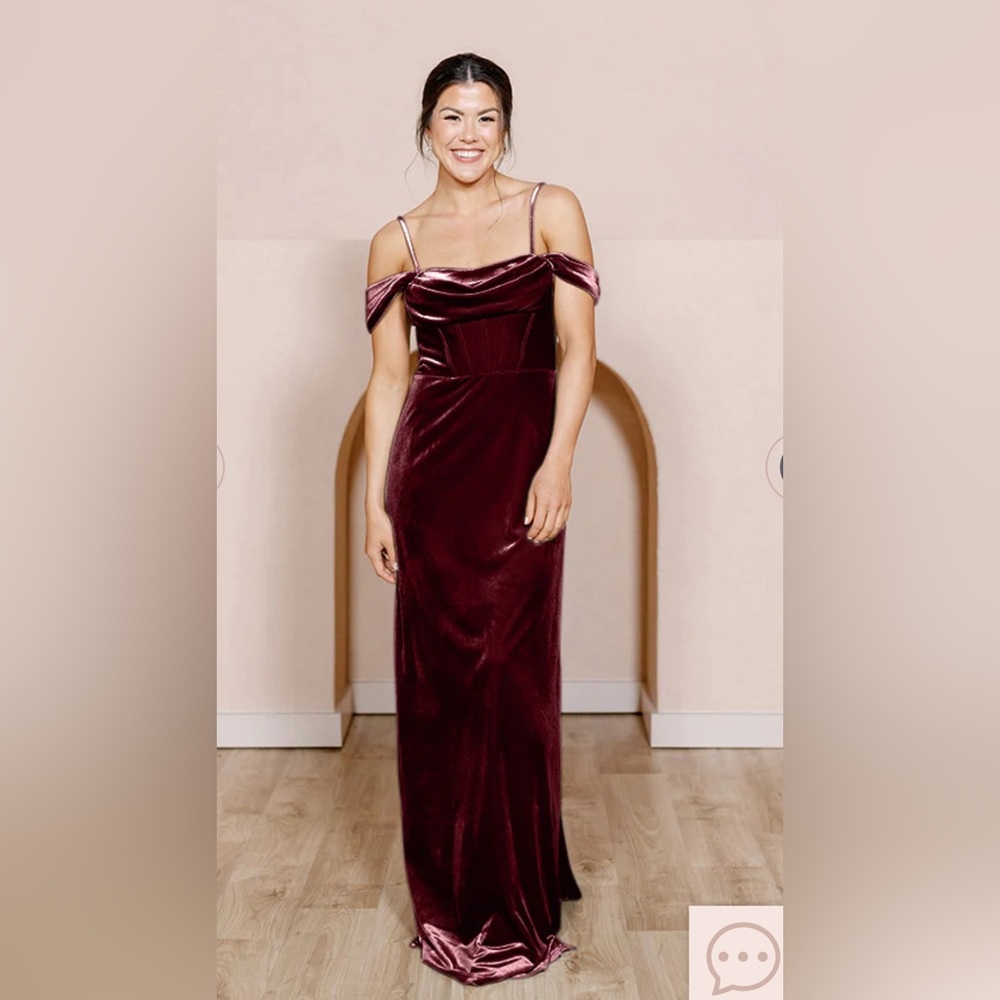 Reverly / London Convertible Velvet Dress